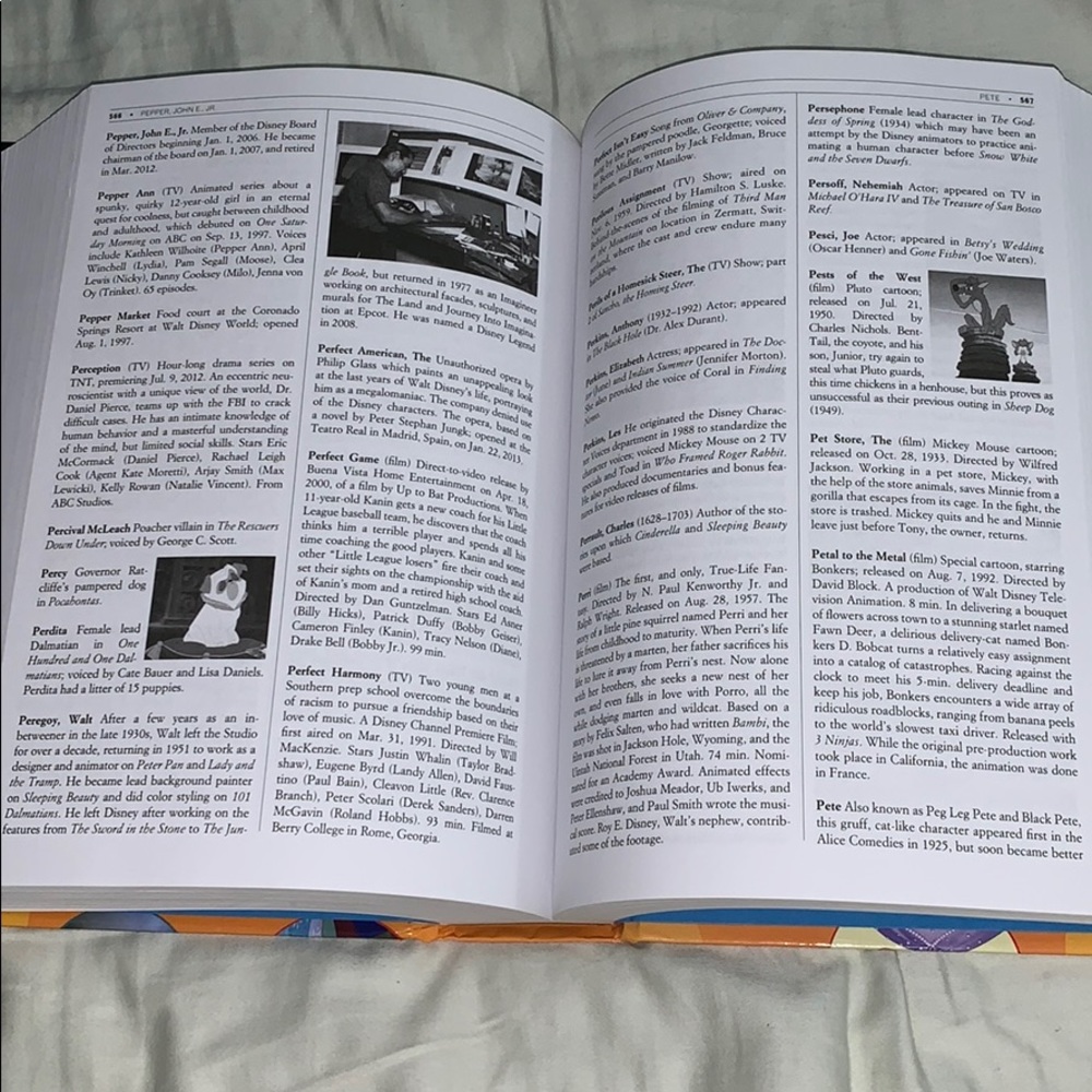 A to Z The Official Disney Encyclopedia 4th ed - Picture 4 of 6